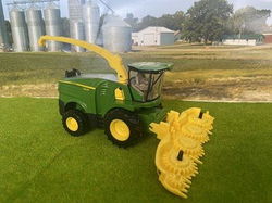 Image of 1:64 John Deere Forage Harvester 8600